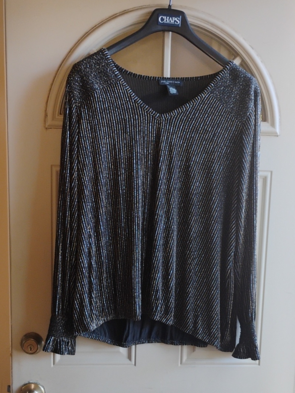 Joan Vass Black Metallic-Striped V-Neck Long Sleeve Top